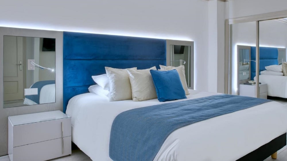 1 BEDROOM, GRAND, SUITE, DOUBLE BED, SEA VIEW, BALCONY