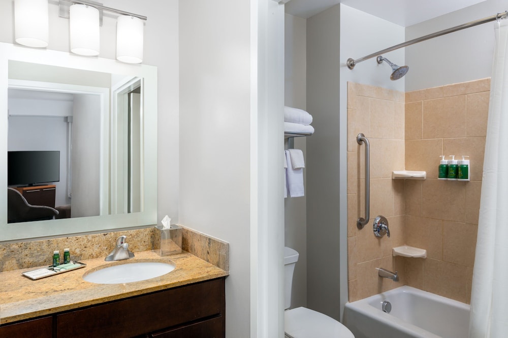 TOWNEPLACE SUITES BUFFALO AIRPORT 49/50