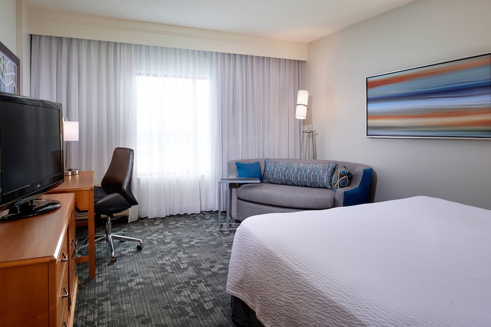 Courtyard Kansas City Overland Park/Convention Center 10/38
