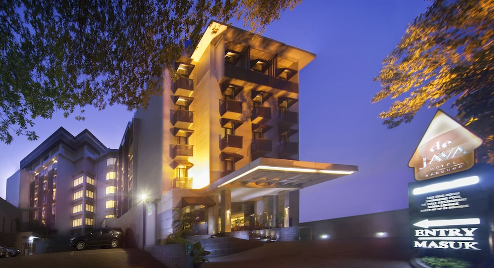 De Java Hotel 3/37