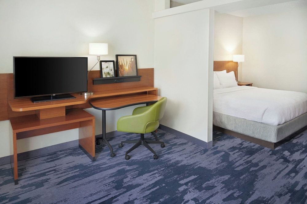 جناح بسرير كينج مع أريكة، Fairfield Inn Suites Reading Wyomissing 4/6