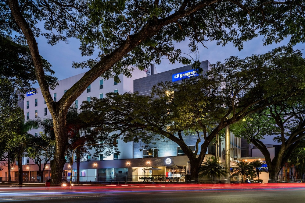 City Express Plus by Marriott Cali Colombia 6/66
