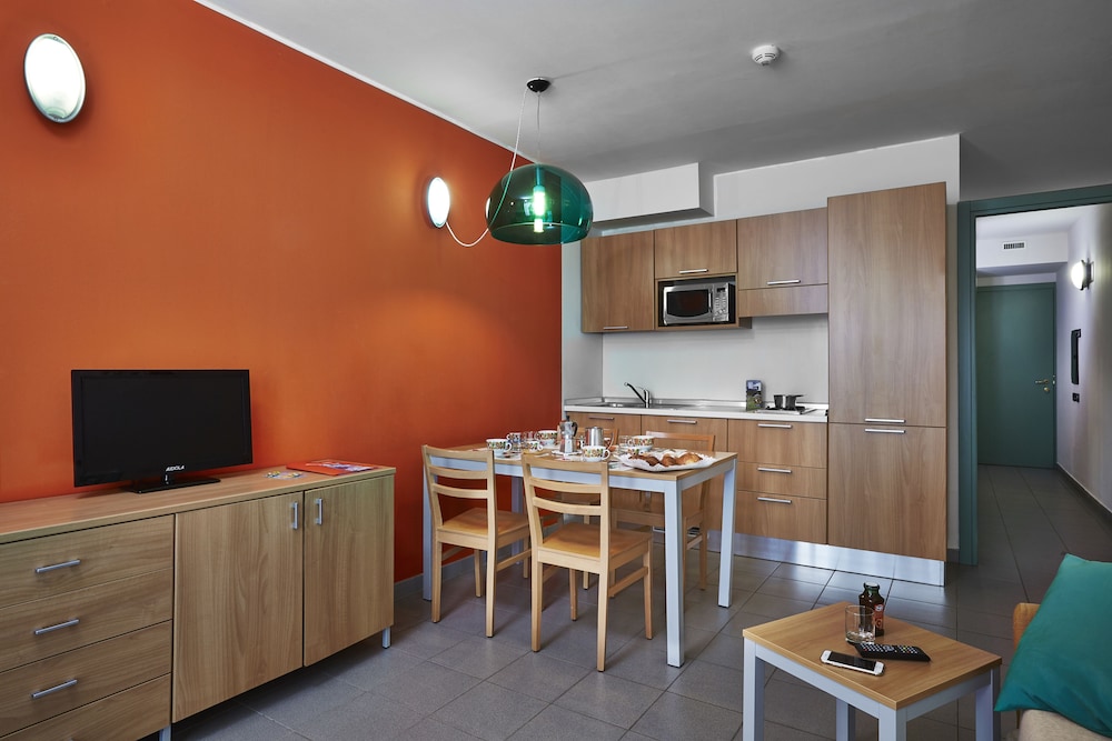 Villaggio Olimpico Apartments 73/77