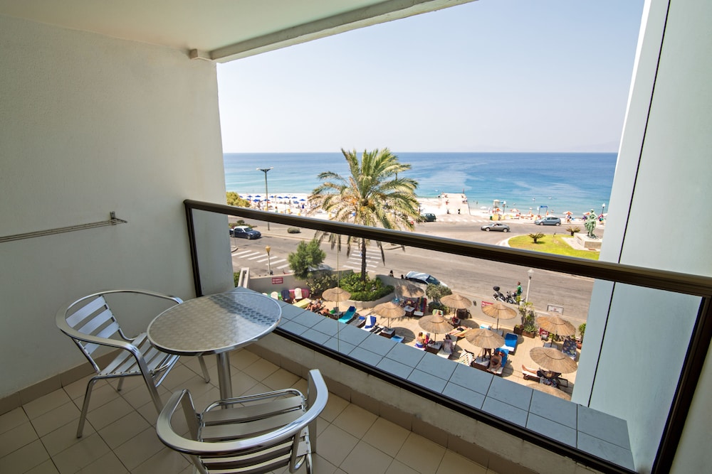 Blue Sky City Beach Hotel - Adults Only 23/33