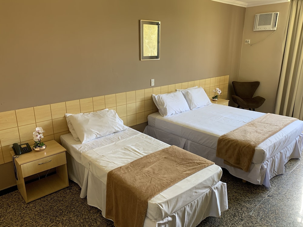 غرفة ديلوكس رباعية بغرفة نوم واحدة لذوي الإعاقة، Diplomat Hotel 4/10