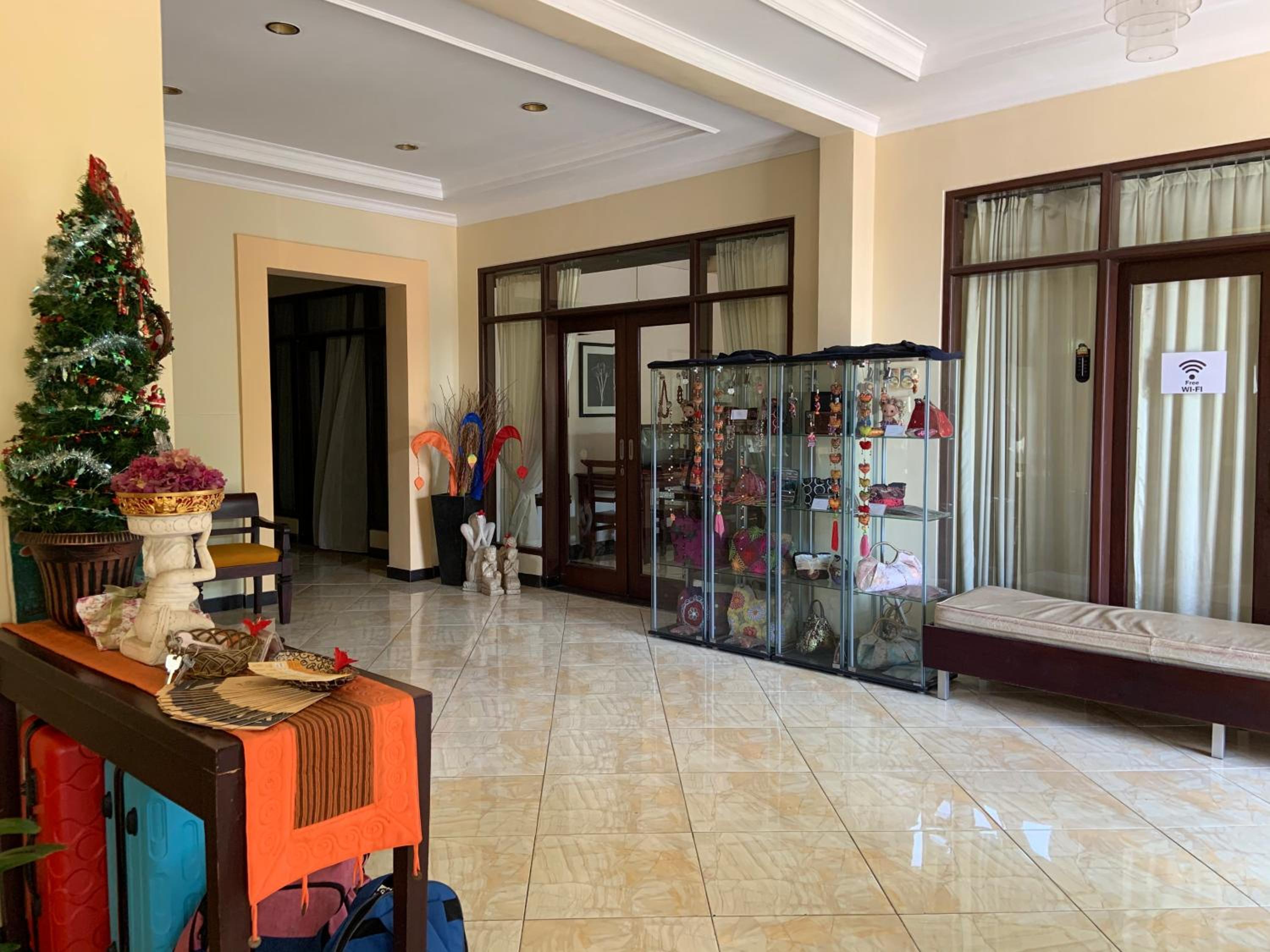 Nirwana Hotel 23/35