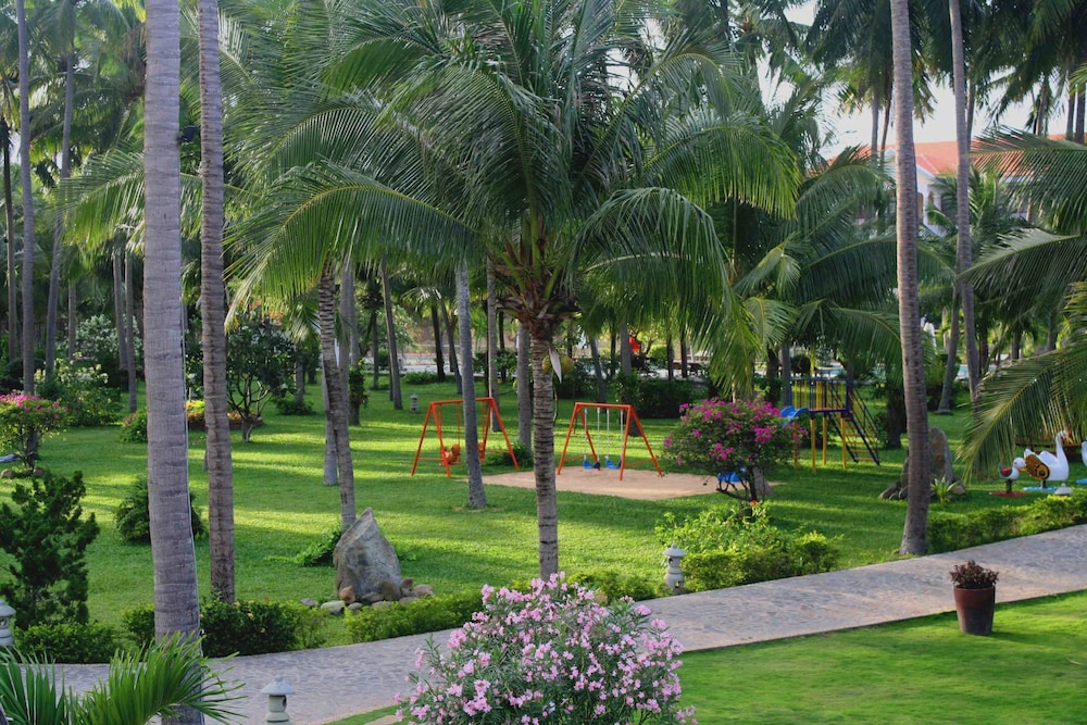 Muine Decentury Beach Resort Spa 47/65