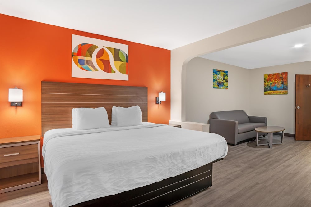 Standard, King Bed, Sofa