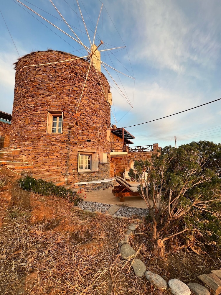 The Stone Windmill 38/50