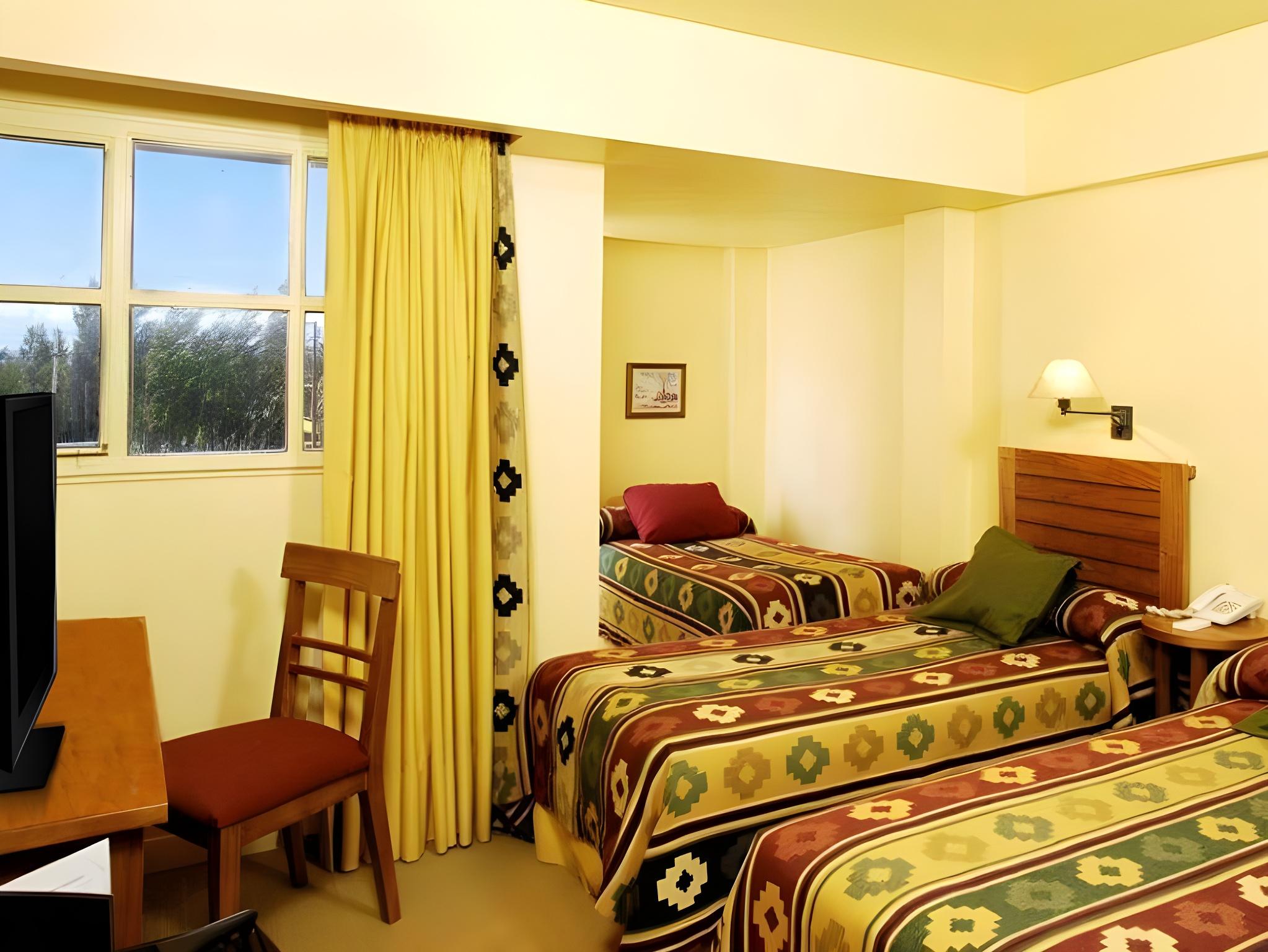 Room, Triple, 3 Beds, Mirador del Lago Hotel 2/2