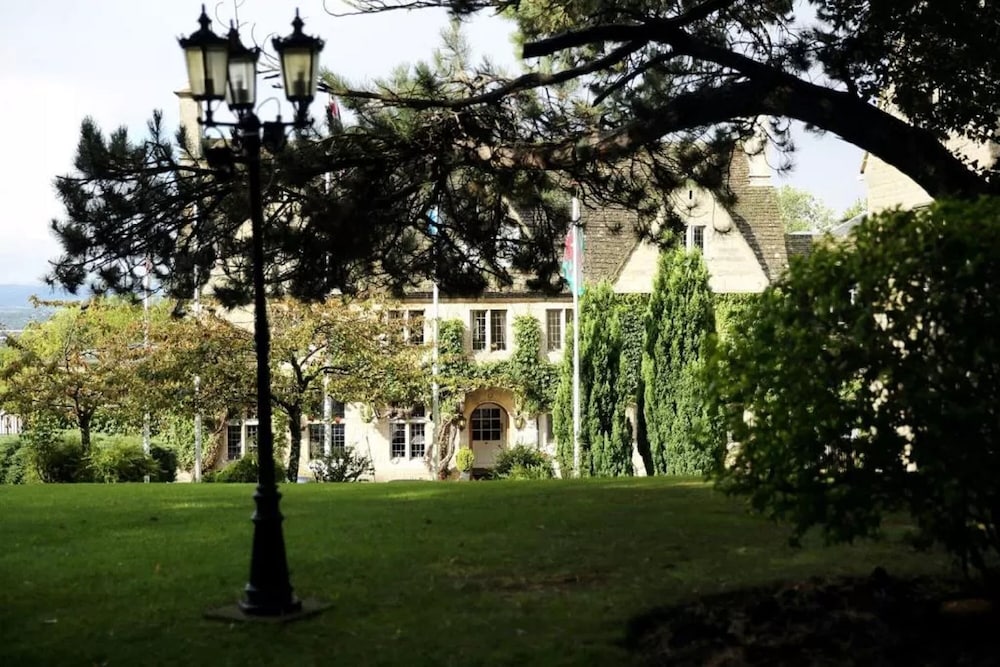 Hatton Court Hotel 3/48