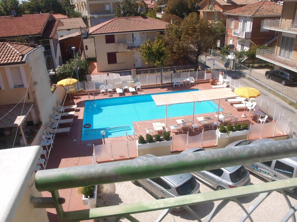 Residence I Girasoli 7/63