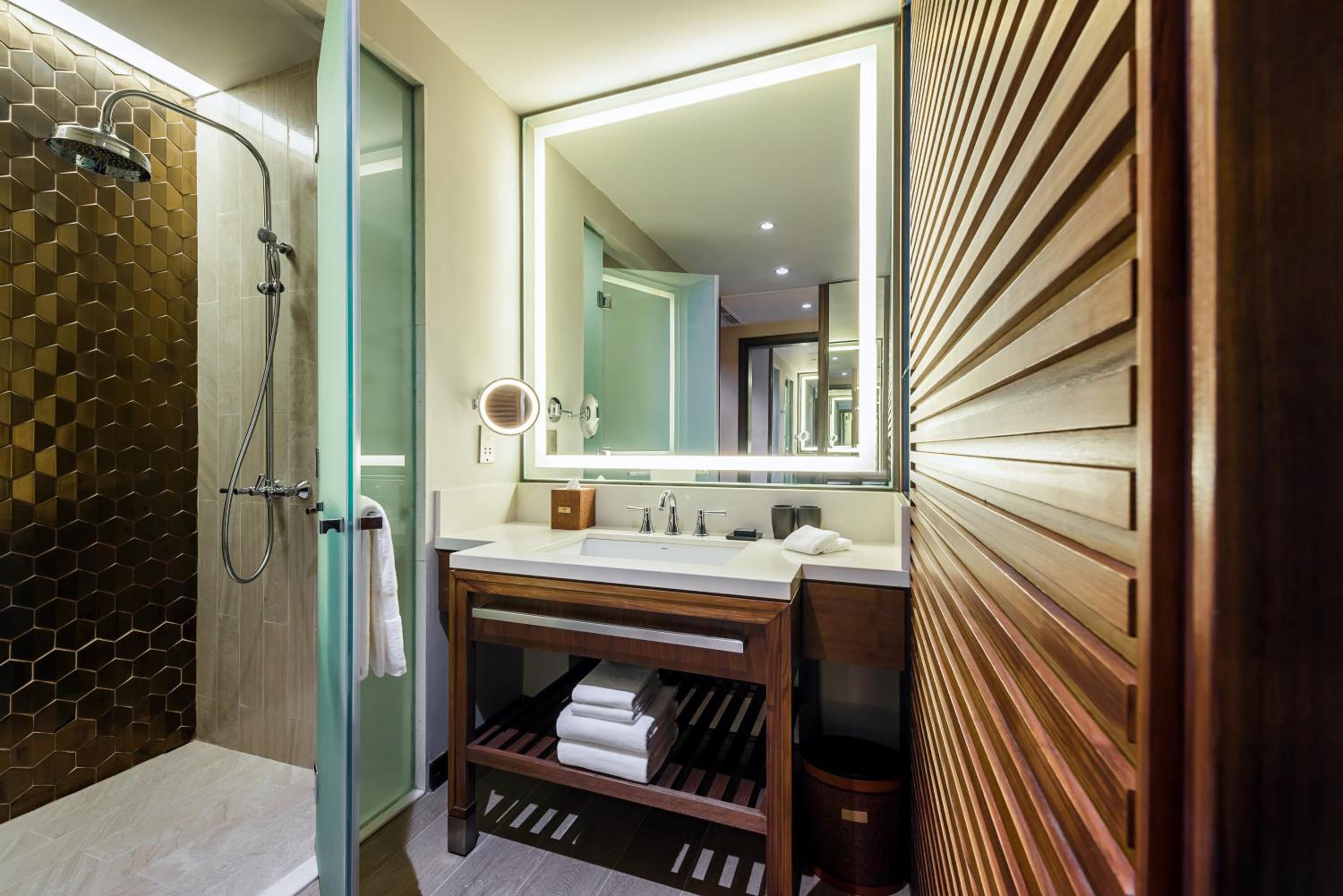 غرفة بسرير مزدوج أو سريرين منفصلين، Hard Rock Hotel Desaru Coast 4/8
