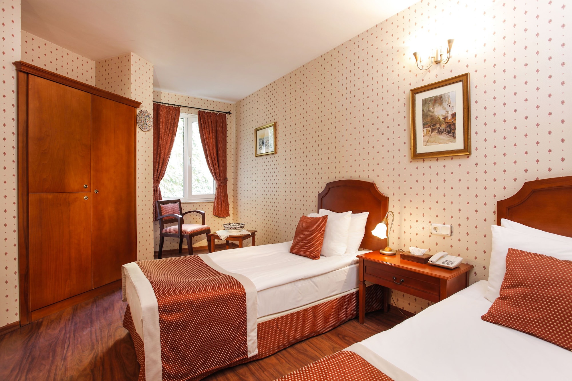 ROOM, TRIPLE
