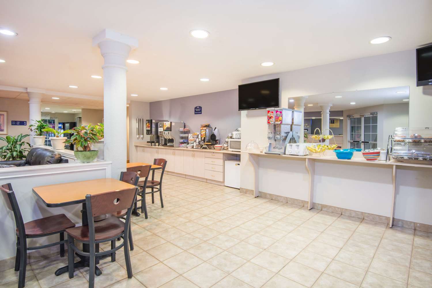 Microtel Inn & Suites by Wyndham Claremore 4/9