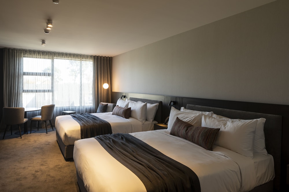 MAYFAIR, KING AND TWIN BEDS