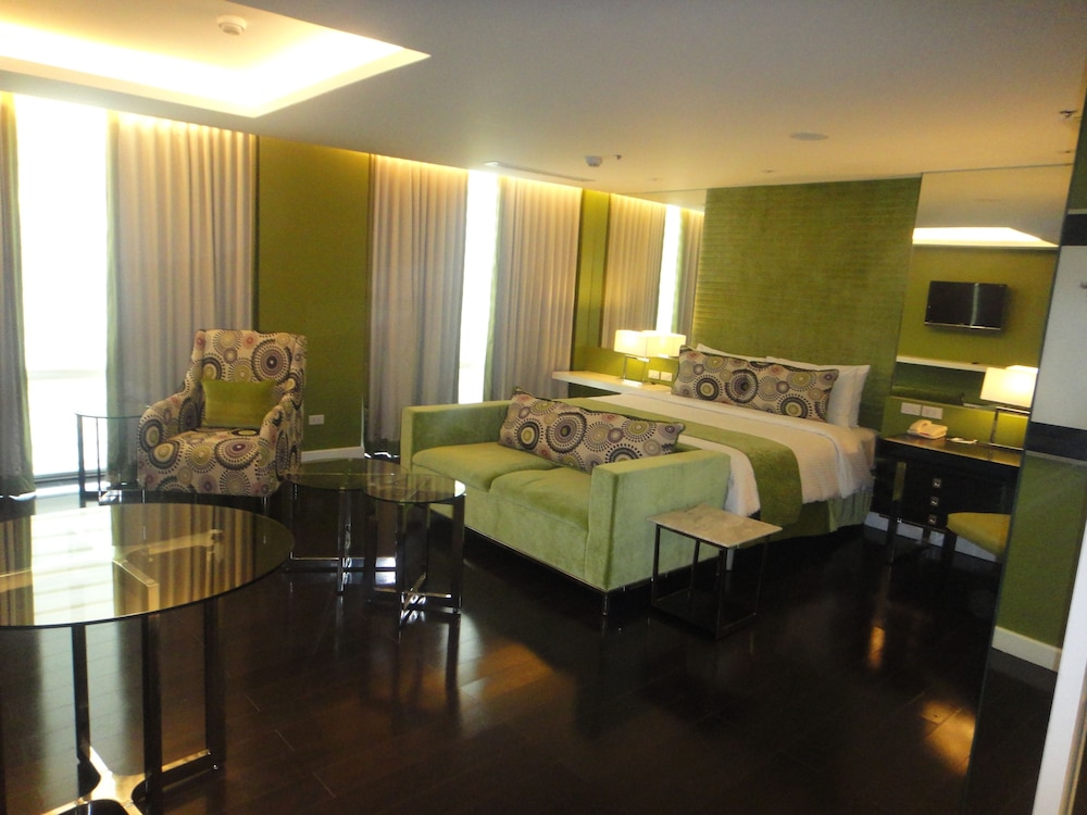 The Bayleaf Intramuros 24/56