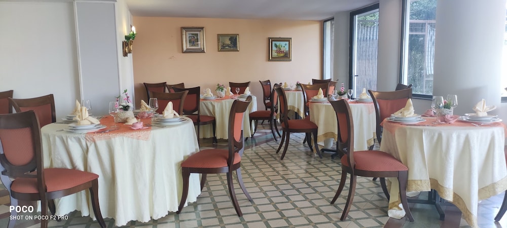 Ares Hotel 22/33