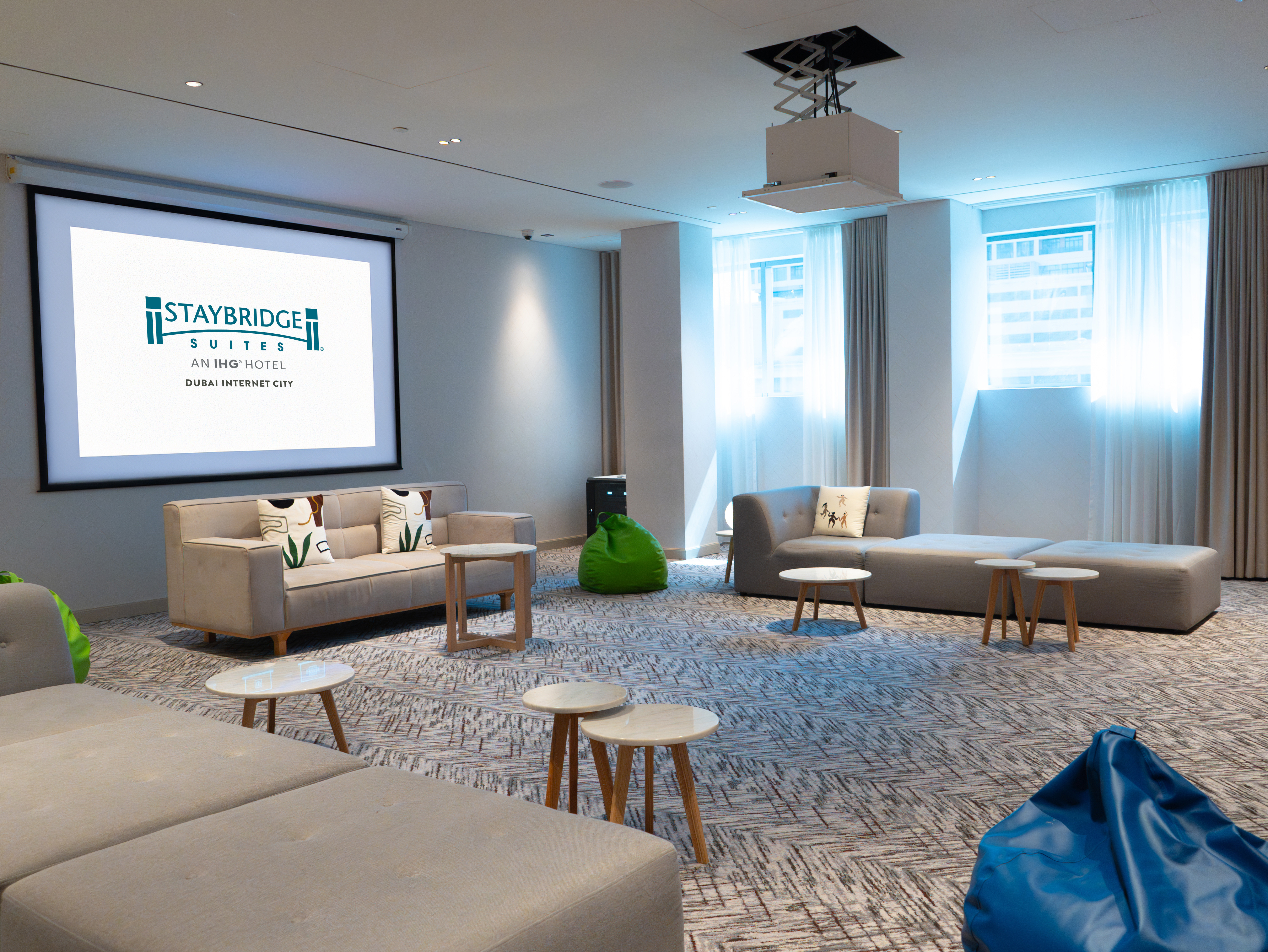 Staybridge Suites Dubai Internet City 30/60