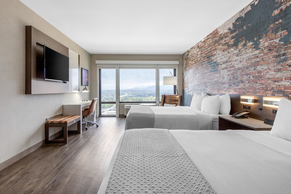 Cambria Hotel Downtown Asheville, NC 13/39