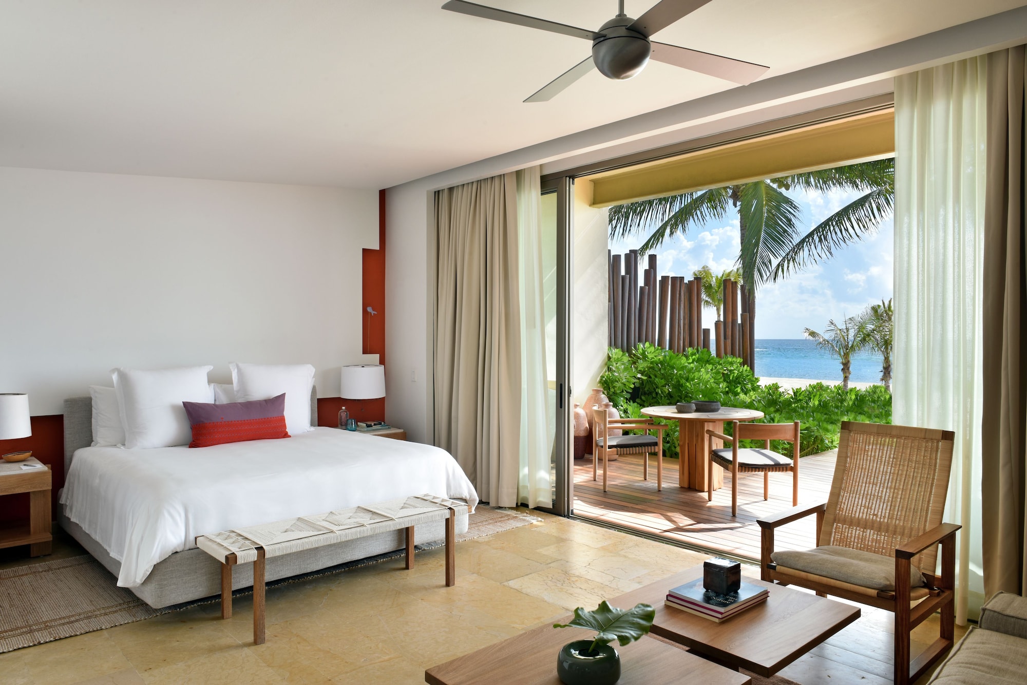 SUITE, BEACH SIDE, LAGOON VIEW