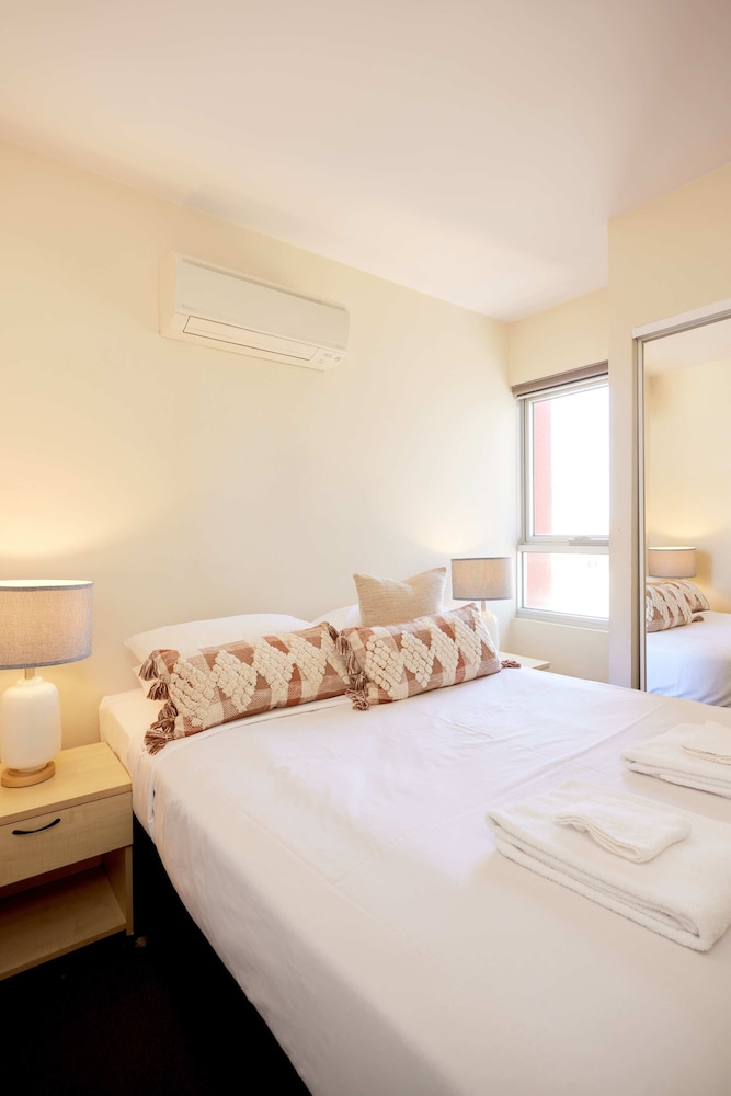 Deluxe Two Bedroom Apartment