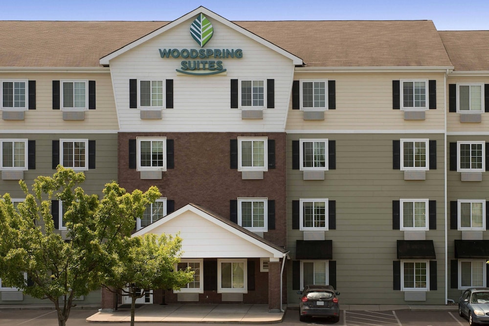 WoodSpring Suites Kansas City Liberty 4/37
