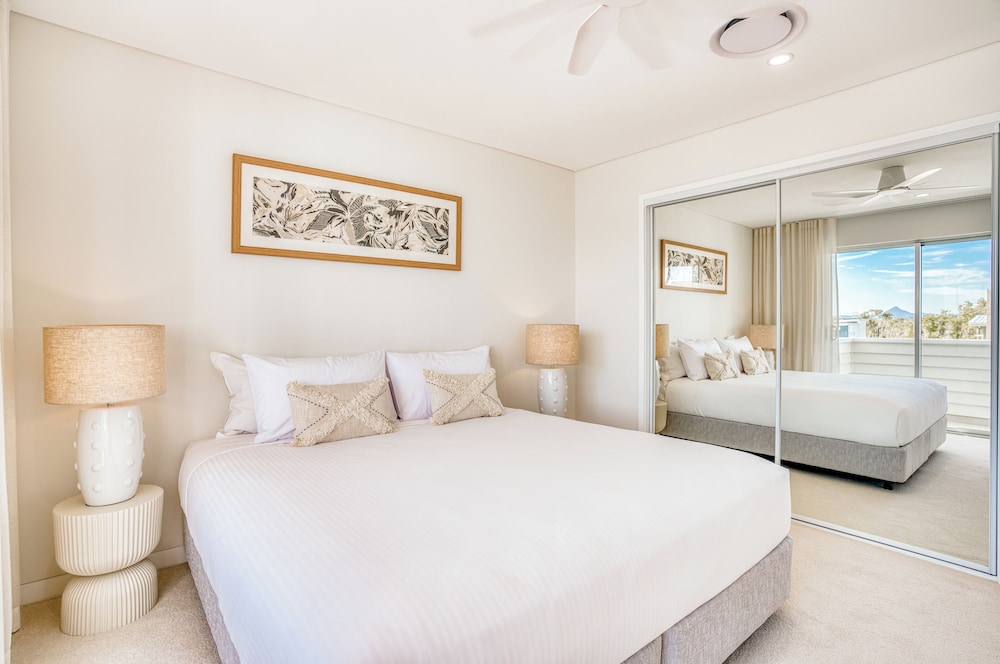5 Bedrooms, Luxury, Home, 4 Beds, 3 King Beds, with Pool