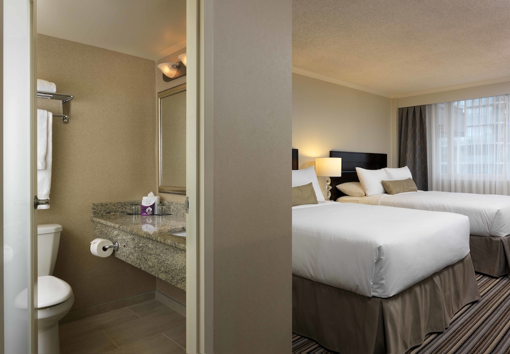 Chateau Victoria Hotel And Suites 18/68