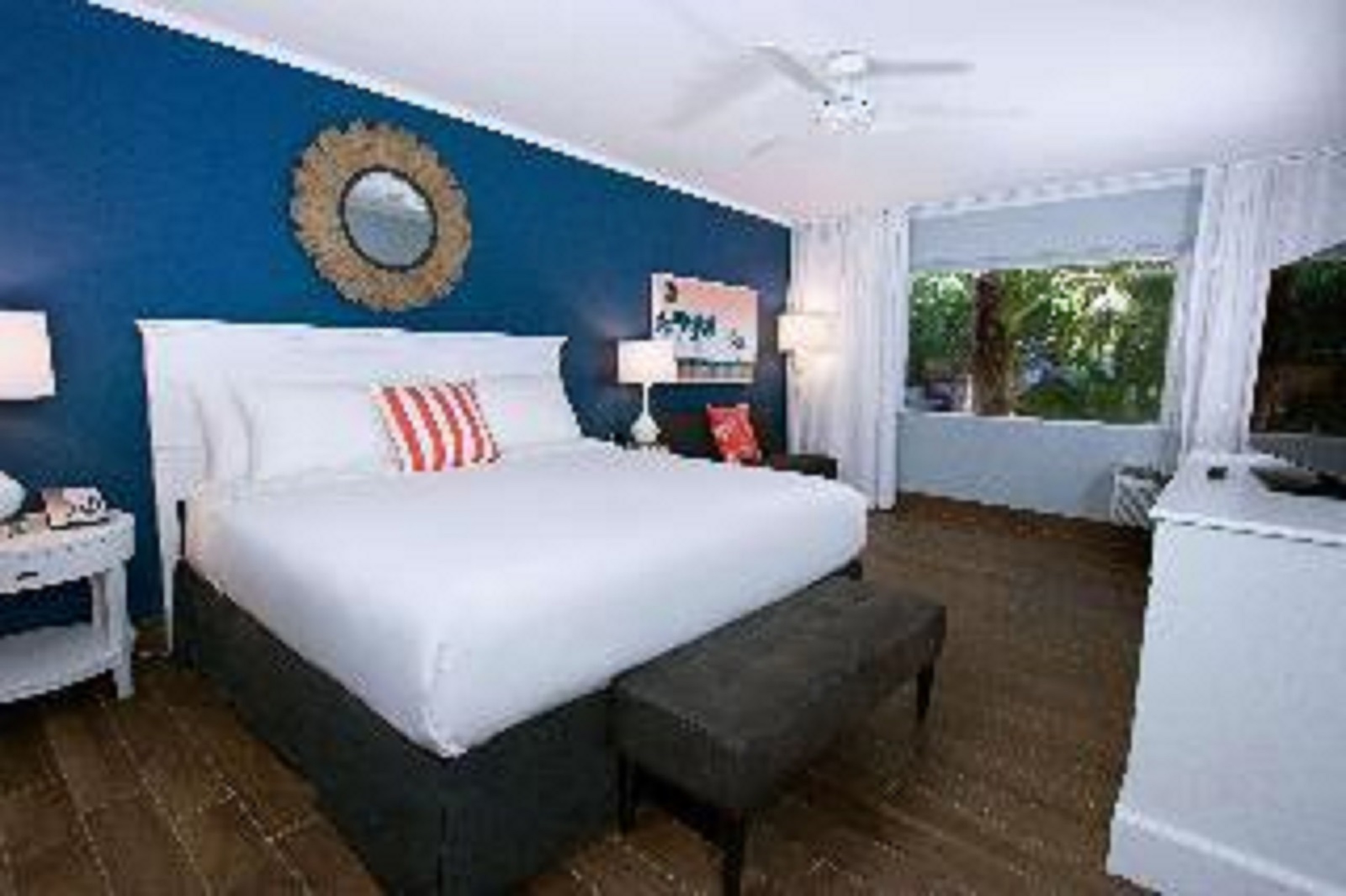 Chic, 2 Queen Beds, City View