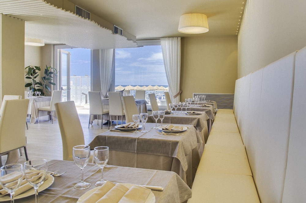 Hotel Mara 18/25