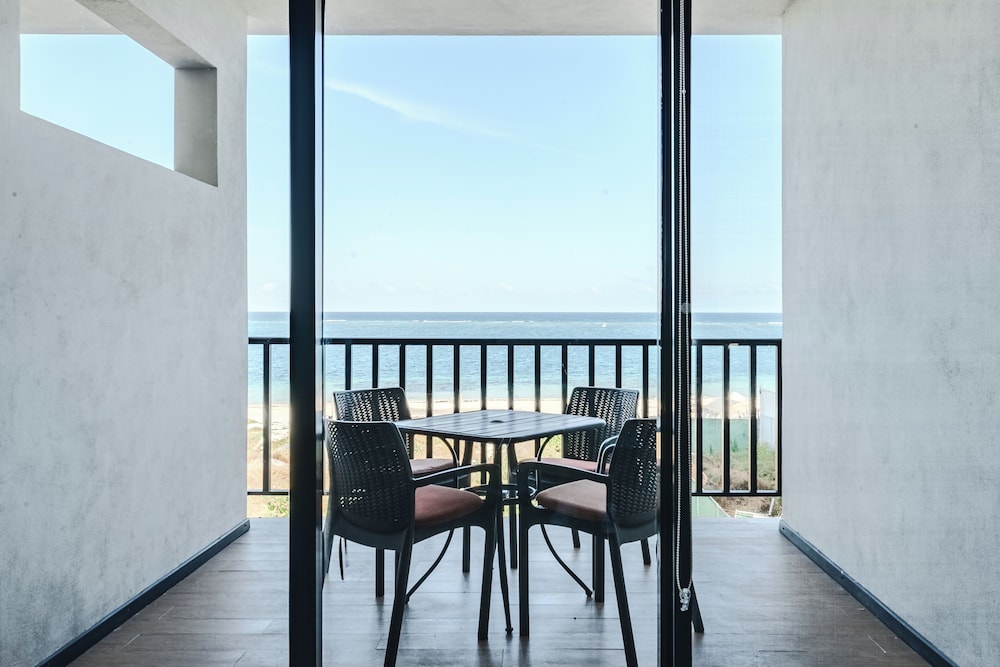 Velas Condos 36/48