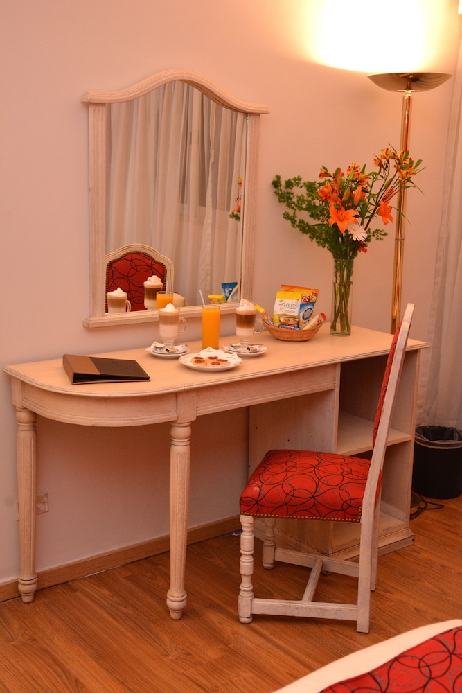 Centuria Hotel Buenos Aires 61/70
