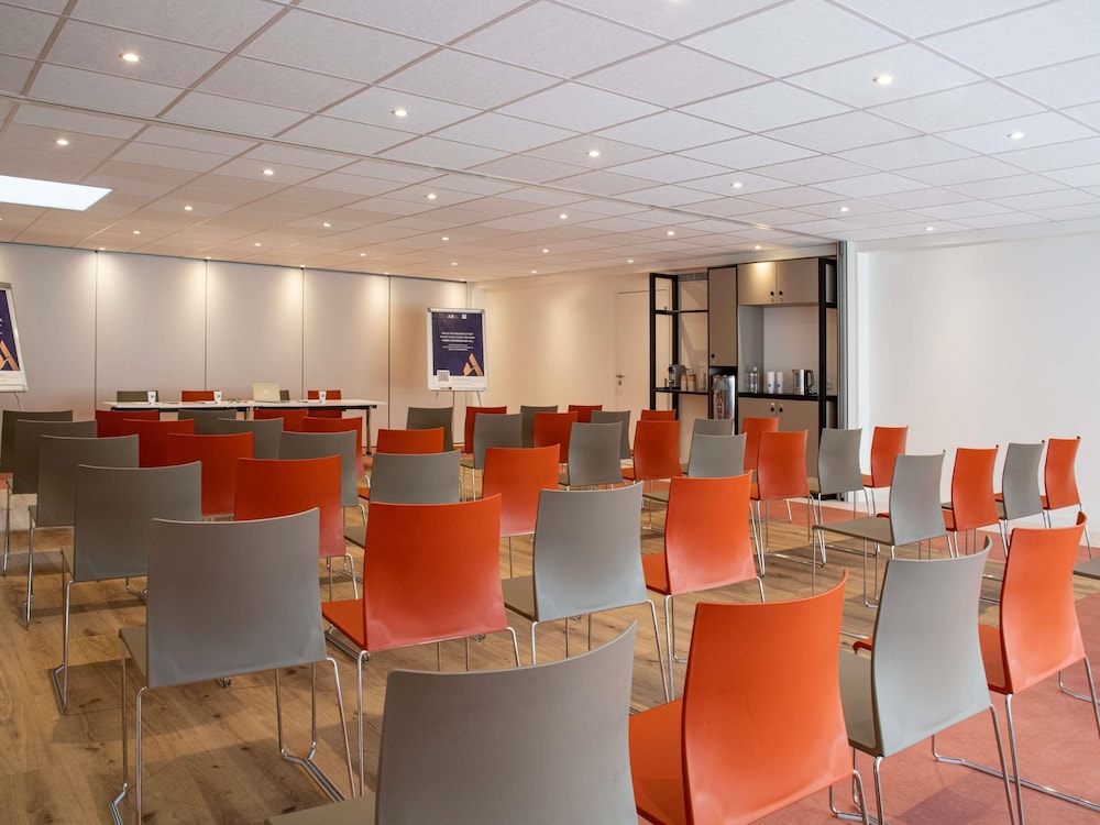 IBIS BUDGET NICE CALIFORNIE LENVAL 63/78