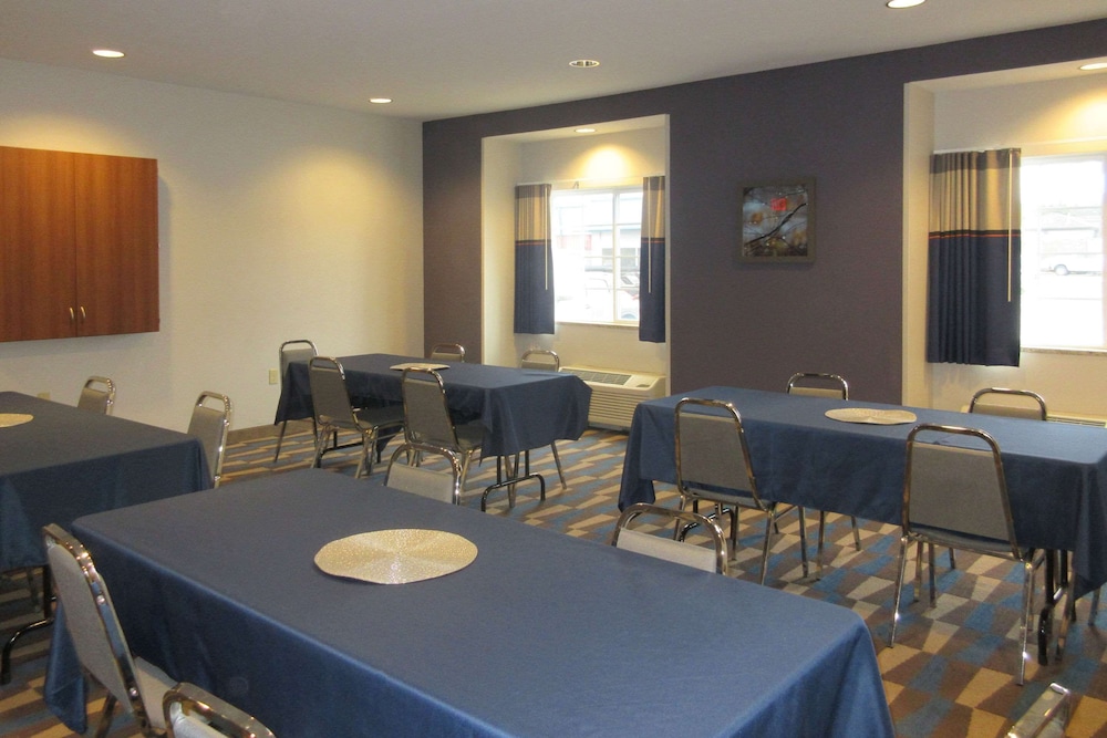 Quality Inn & Suites Caldwell I-77 19/28