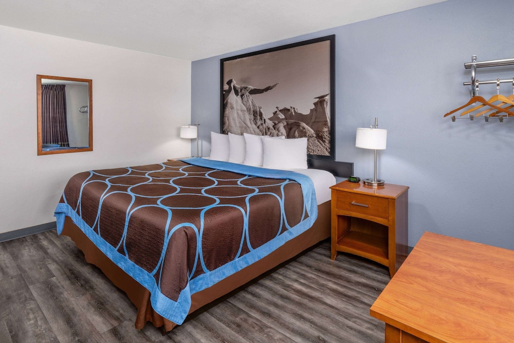 Super 8 by Wyndham Clayton 13/28