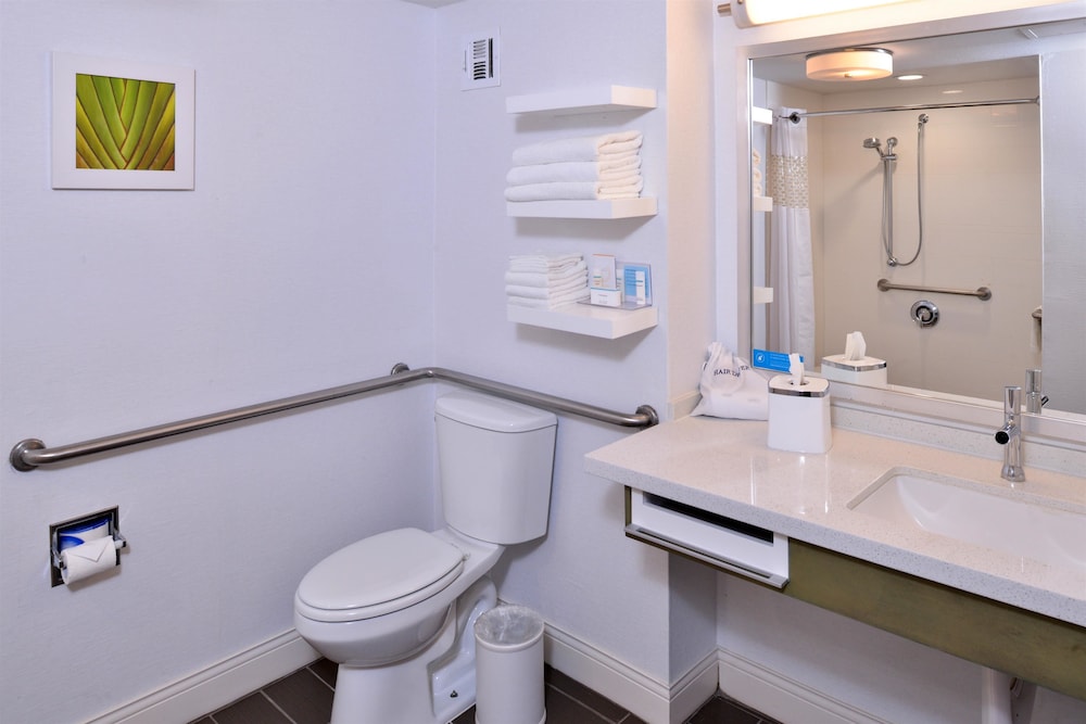 Hampton Inn Los Angeles West Covina 16/52