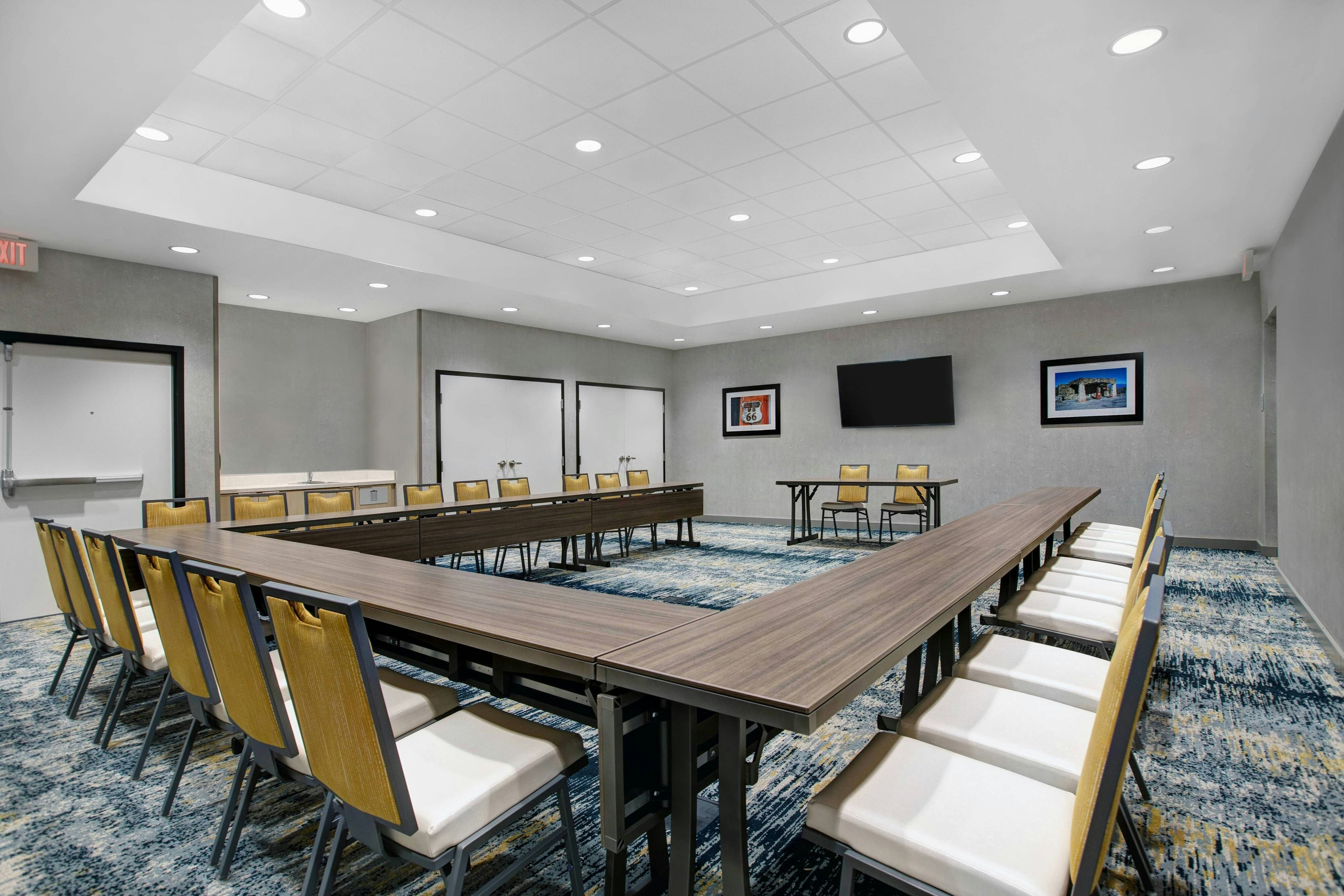 TownePlace Suites by Marriott Phoenix Glendale Sports & Entertainment District 20/26