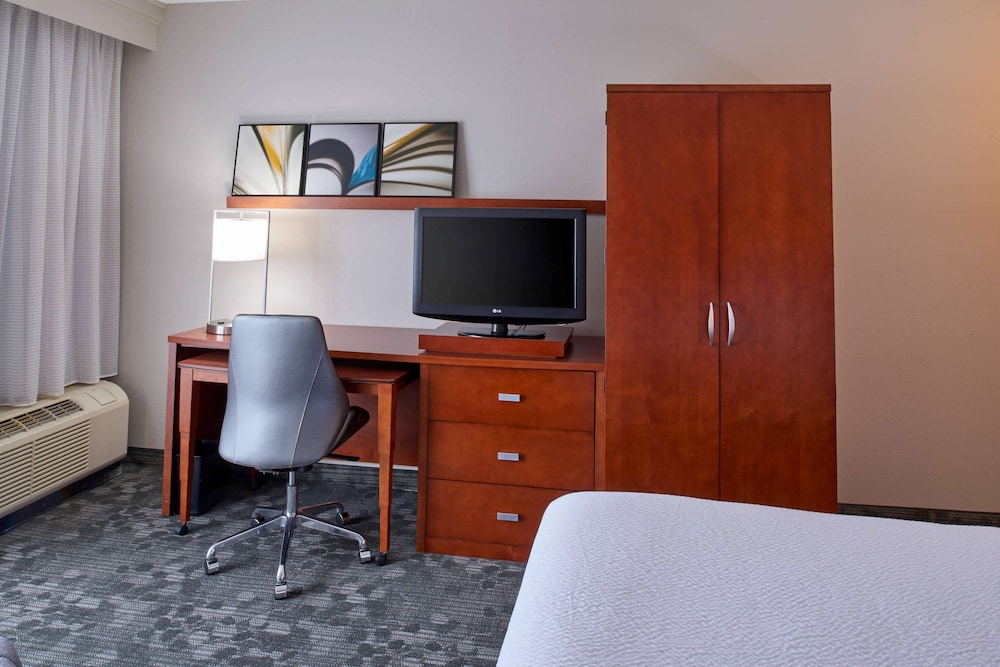 Sonesta Select Indianapolis Carmel 40/40