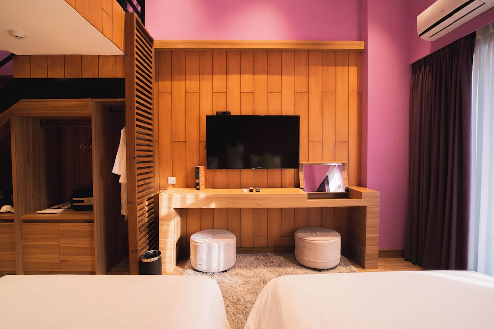 لوفت بسرير كوين وسريرين مزدوجين، The Orchard Hotel Baguio 6/8
