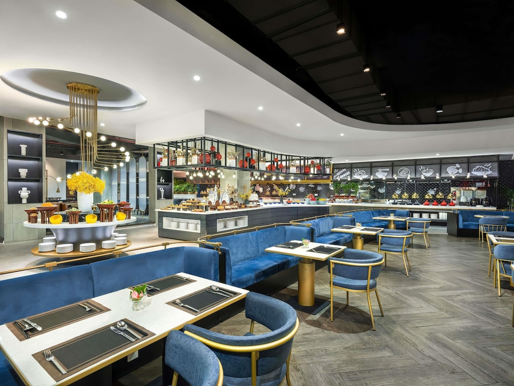 Pullman Guangzhou Baiyun Airport Hotel 54/77
