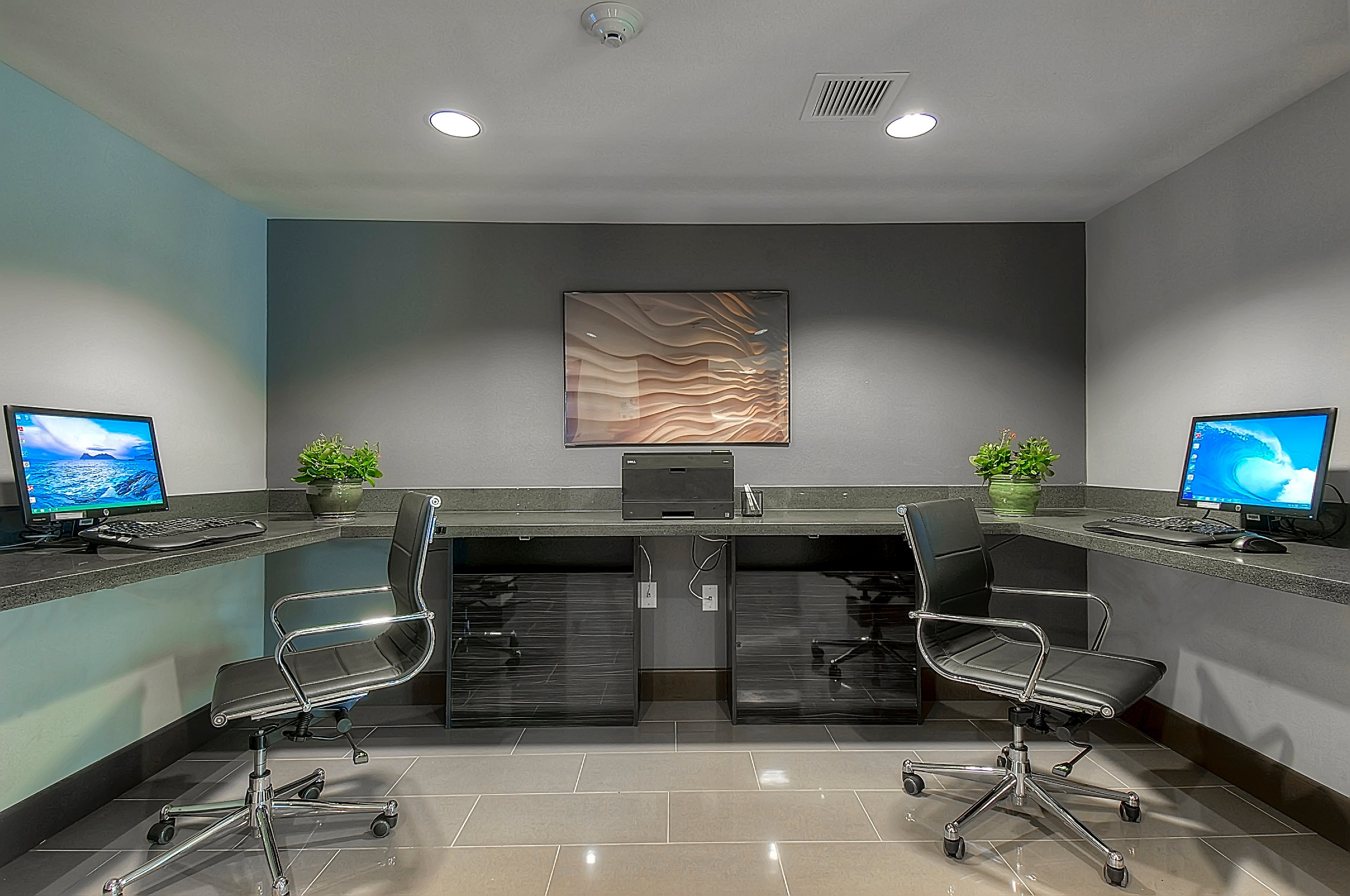 Holiday Inn Express Hotel & Suites Carlsbad Beach 32/45