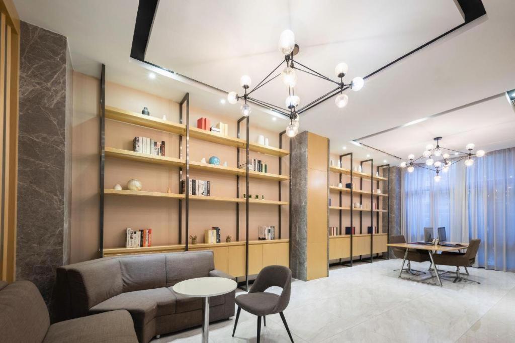 City Comfort Inn (Wuhan Panlongcheng Baishang Shopping Center) 40/50