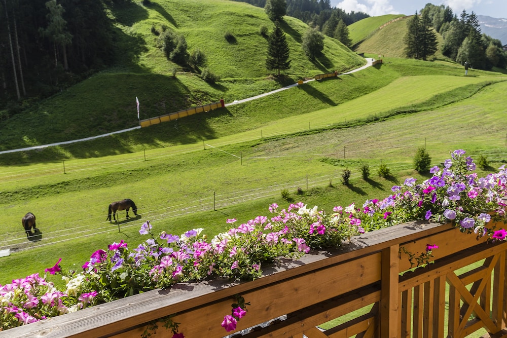 Hotel Bergkristall 47/50