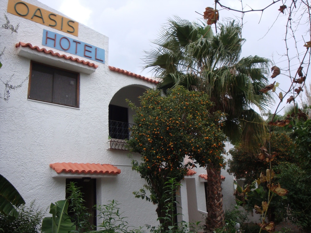 Oasis Hotel Bungalows in Afandou