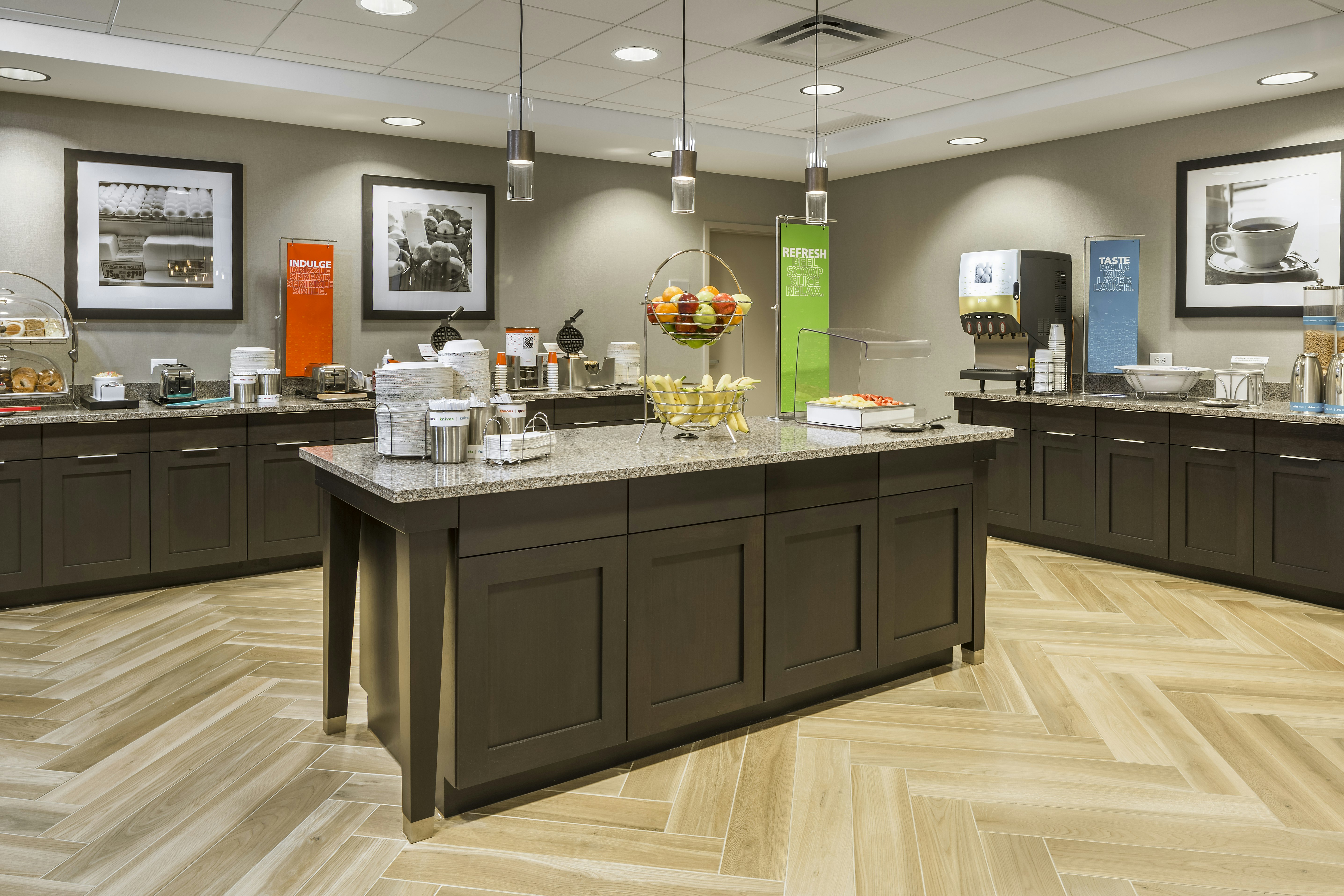 Hampton Inn & Suites Newport-Cincinnati 32/44