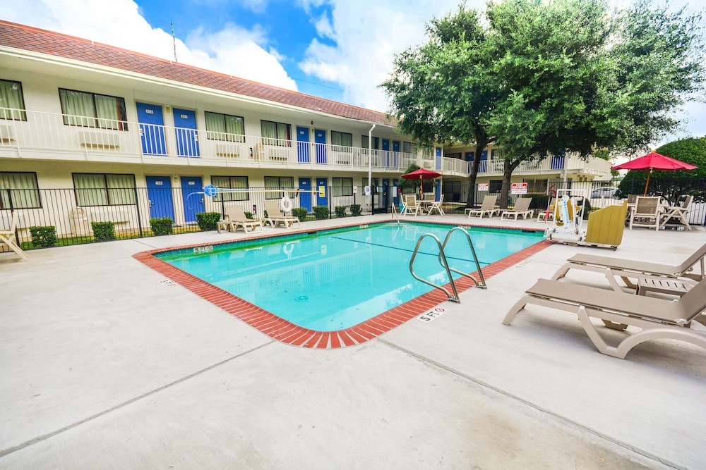 Motel6 Huntsville TX in HUNTSVILLE - TX