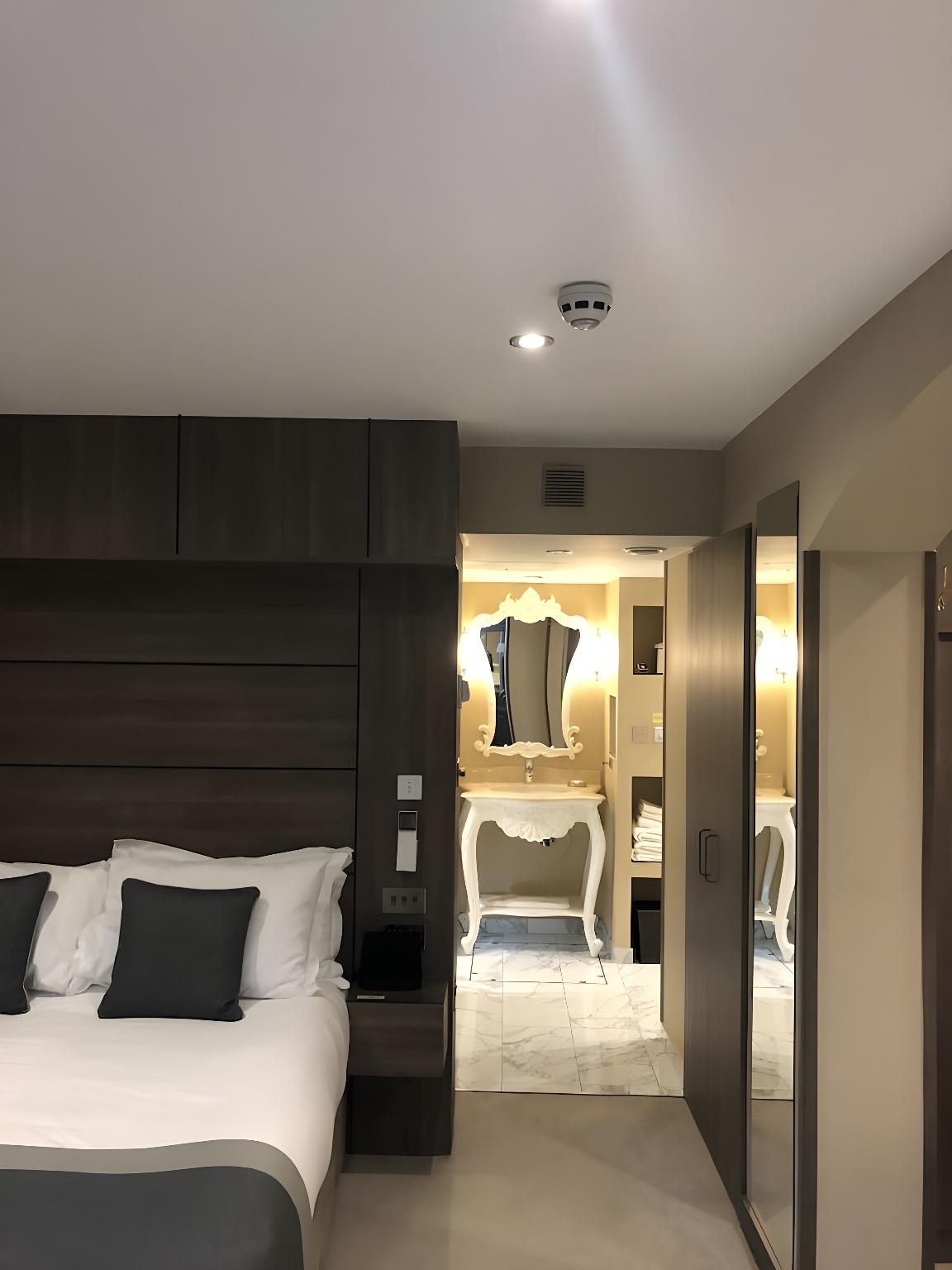 Inner, Churchill, Suite