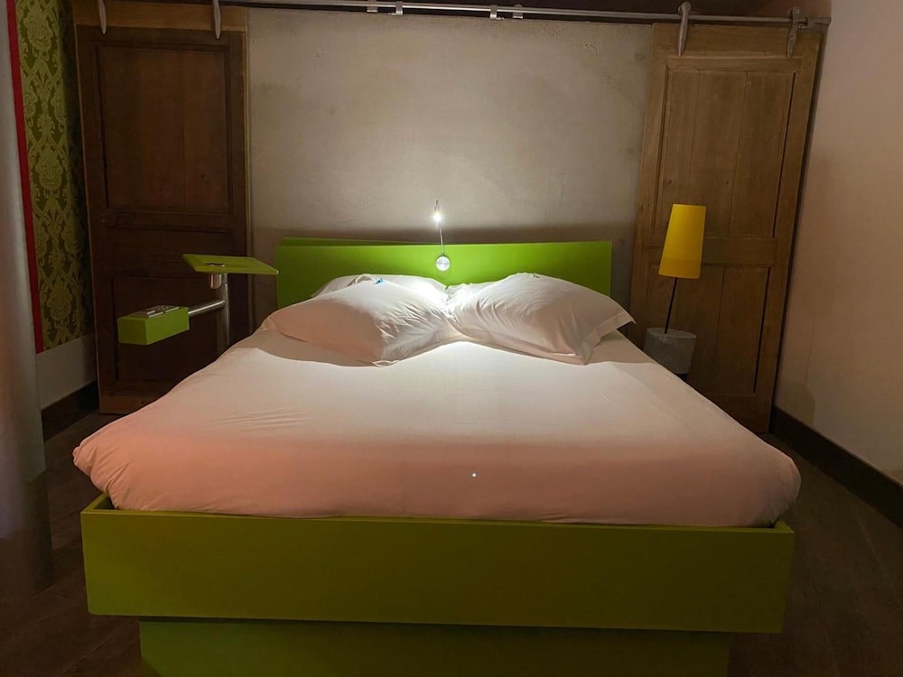 Hotel Le Dormeur Du Val 18/65