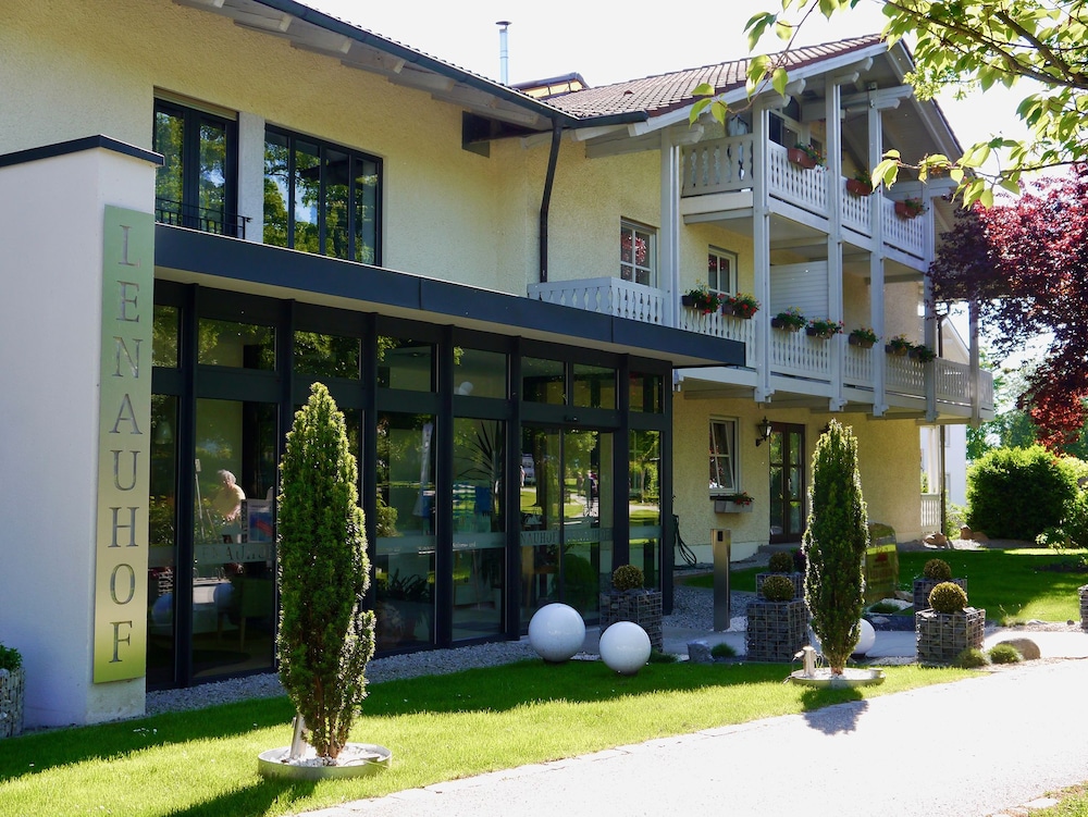 Ringhotel Lenauhof 1/50